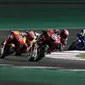 Pembalap Ducati Andrea Dovizioso memimpin MotoGP Qatar di Sirkuit Losail, Minggu (10/3/2019). (AFP/Karim Jaafar)