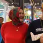 Momen Saat Anak Sule Bertemu Ibunya, Rizky Febian Gendong Bayi Lina (sumber:YouTube/Putri Delina)