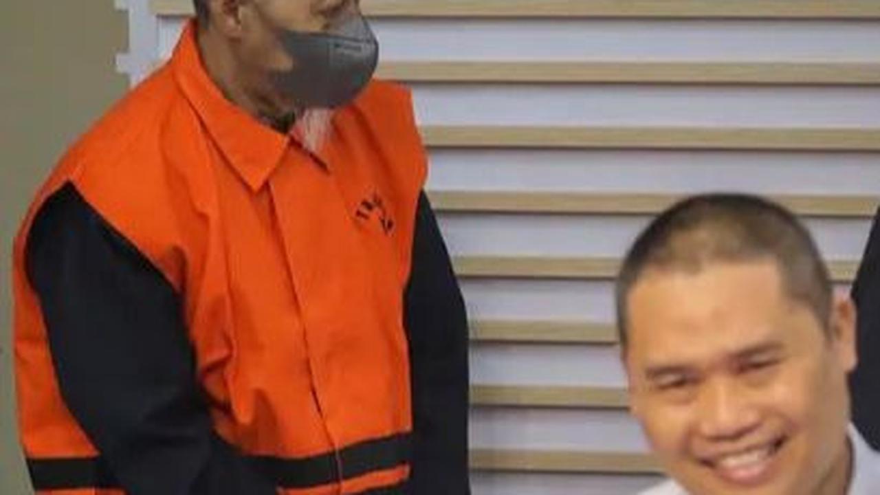 Komisi Pemberantasan Korupsi (KPK) menyetapkan tersangka baru dalam kasus dugaan suap yang menjerat Wali Kota Bandung, Yana Mulyana. Tersangka itu adalah Budi Santika, Direktur Komersial PT. Manunggaling Rizki Karyatama Teknics (Marktel).