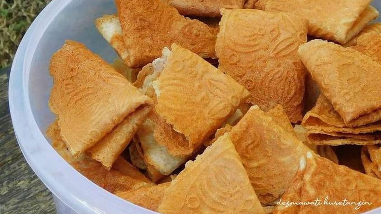 <b>1. Kue Sapik</b>