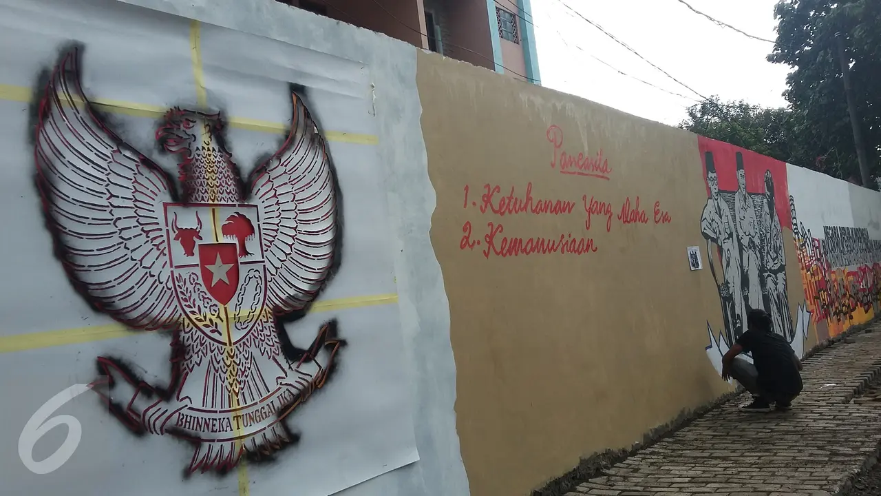 20170215-Megawati gunakan hak pilihnya di TPS027 Kebagusan-Jakarta