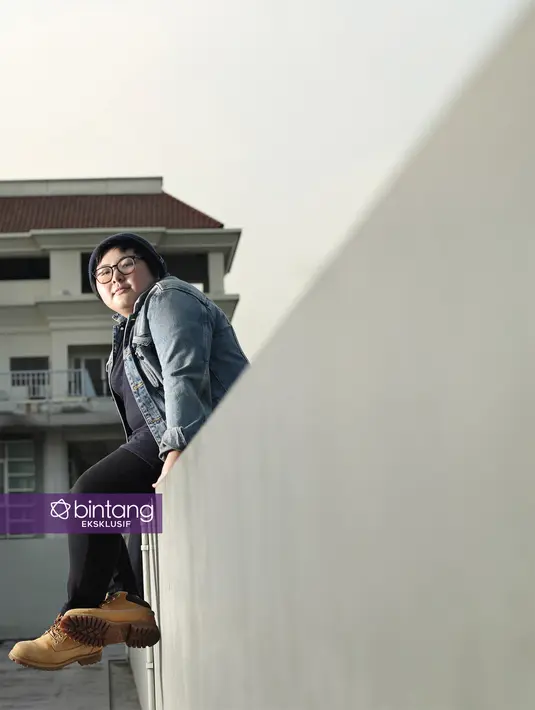 Foto-foto dan wawancara eksklusif beberapa waktu lalu di kantor Bintang.com di kawasan Gondangdia, Jakarta Pusat. Foto: Febio Hernanto/Bintang.com, Digital Imaging: Muhammad Iqbal Nurfajri.