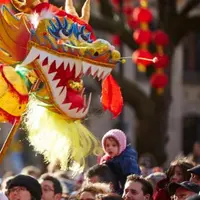 Rayakan Imlek, masyarakat Singkawang bakalan kedatangan naga sepanjang 178 meter. (Ilustrasi: Christopher Thomond/The Guardian)
