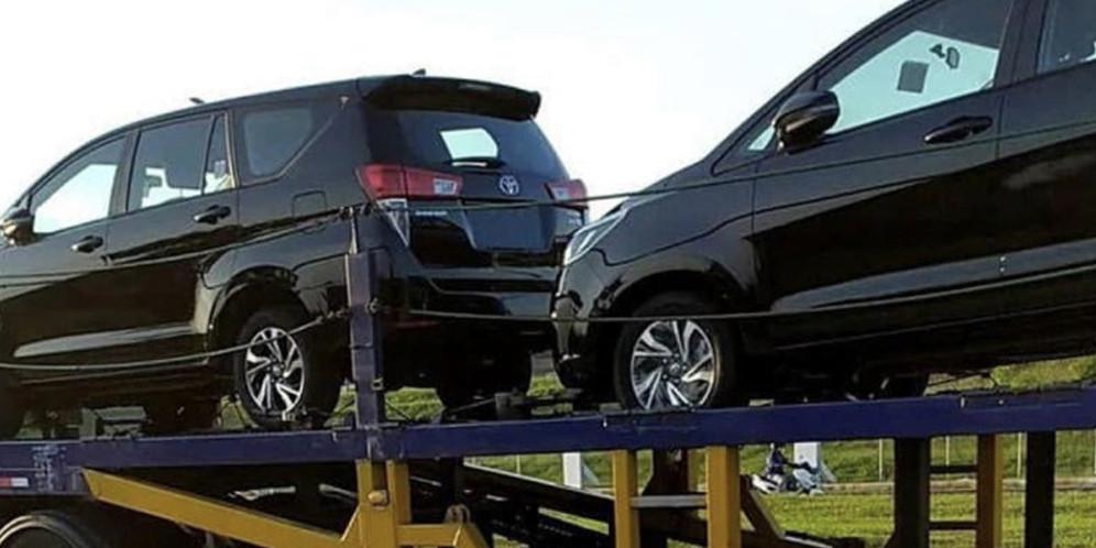 Spyshot Toyota Kijang Innova terbaru