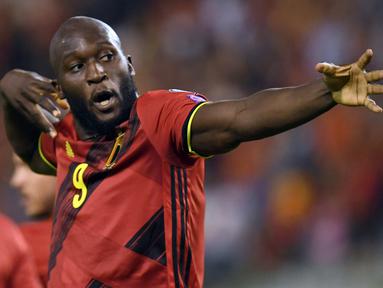 Romelu Lukaku menjadi inspirator Timnas Belgia dengan menyumbang gol pembuka saat mengalahkan Republik Ceska 3-0 dalam laga Kualifikasi Piala Dunia 2022 Grup E Zona Eropa di King Baudouin Stadium, Brussels, Minggu (5/9/2021). (Foto: AFP/John Thys)