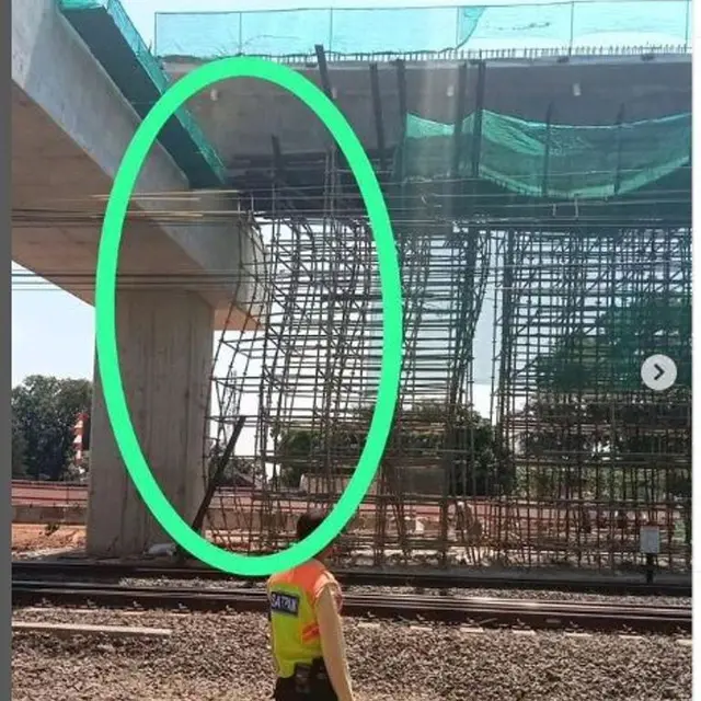 Tiang Penyangga Stasiun Manggarai Miring dan Ganggu Operasional, Apa Tanggapan PT KAI?