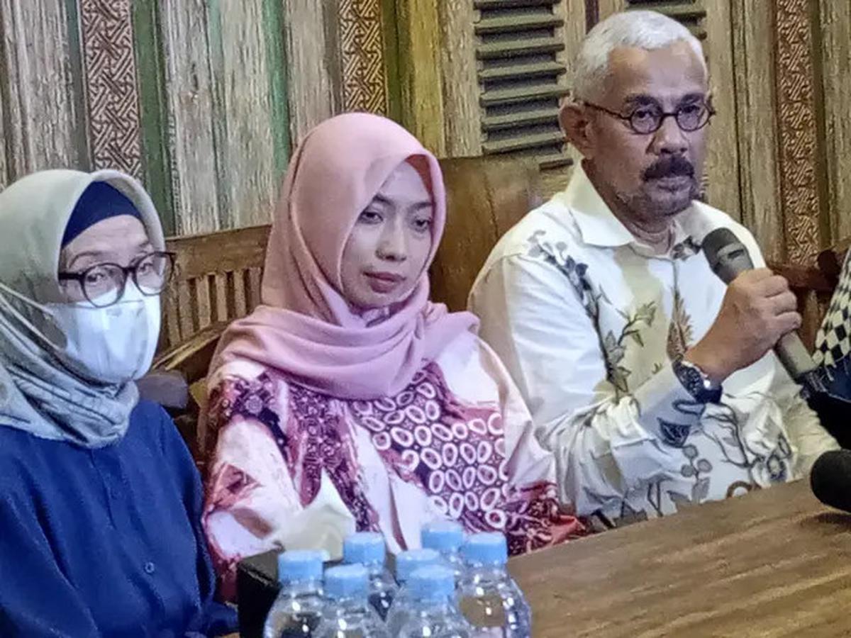 Polisi Jawab Kecurigaan Keluarga Arya Daru soal Makam Dirusak: Amblas Karena Faktor Alam