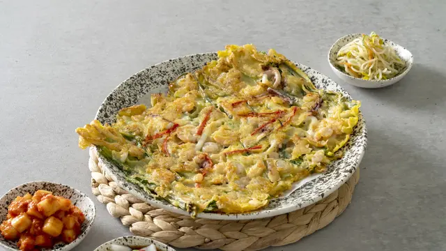 Mau Coba Menu Berbuka yang Berbeda? Intip Resep Haemul Pajeon, Pancake Seafood yang Gurih dan Renyah