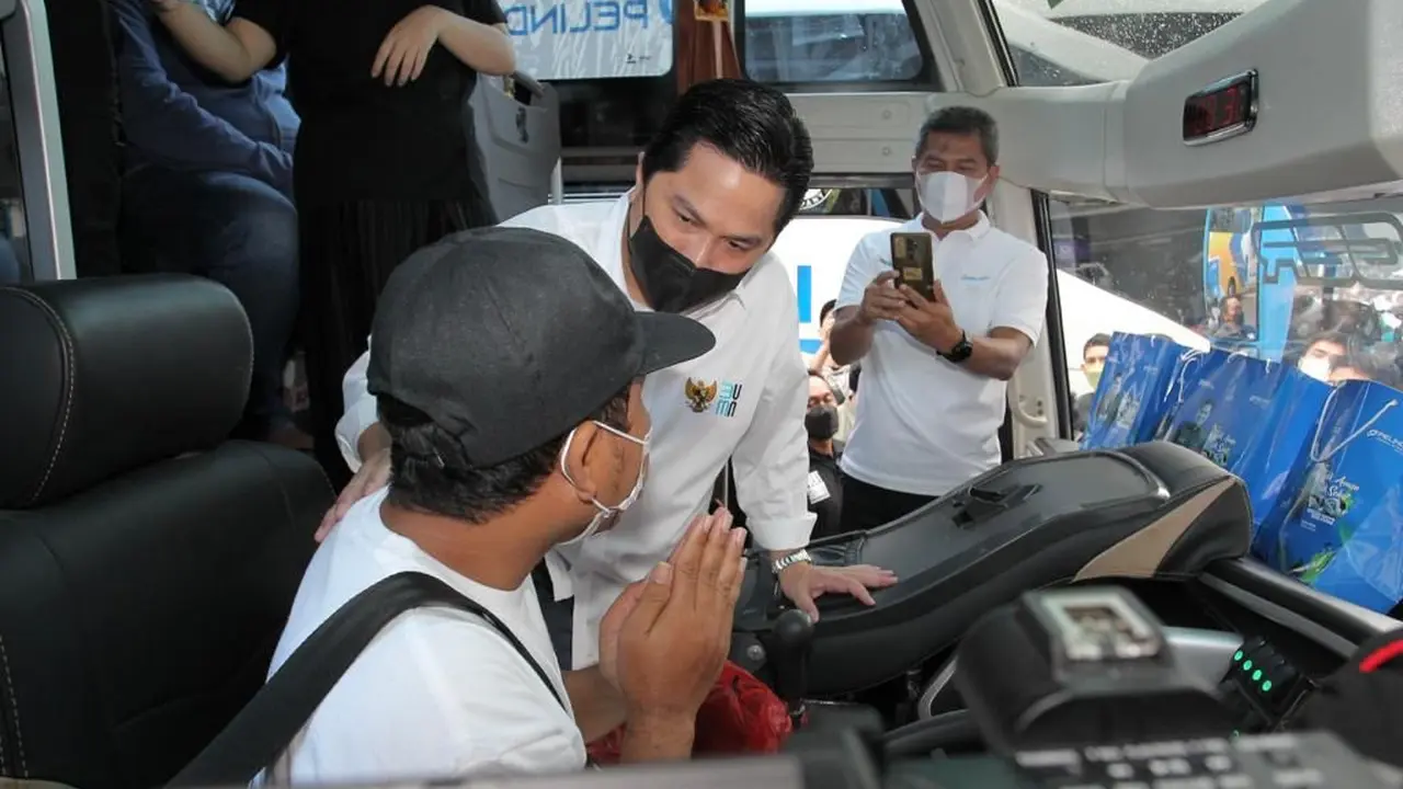 Menteri Erick Thohir Lepas Perdana Mudik Aman Mudik Sehat Bersama BUMN 2022