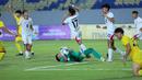 Sayangnya, skor 0-1 tak berubah hingga wasit meniup peluit tanda berakhirnya pertandingan. (Bola.com/M Iqbal Ichsan)
