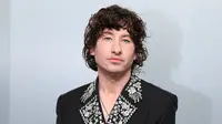 Barry Keoghan Jawab Isu Selingkuh dari Sabrina Carpenter, Sekaligus Ungkap Alasan Tiarap di Medsos