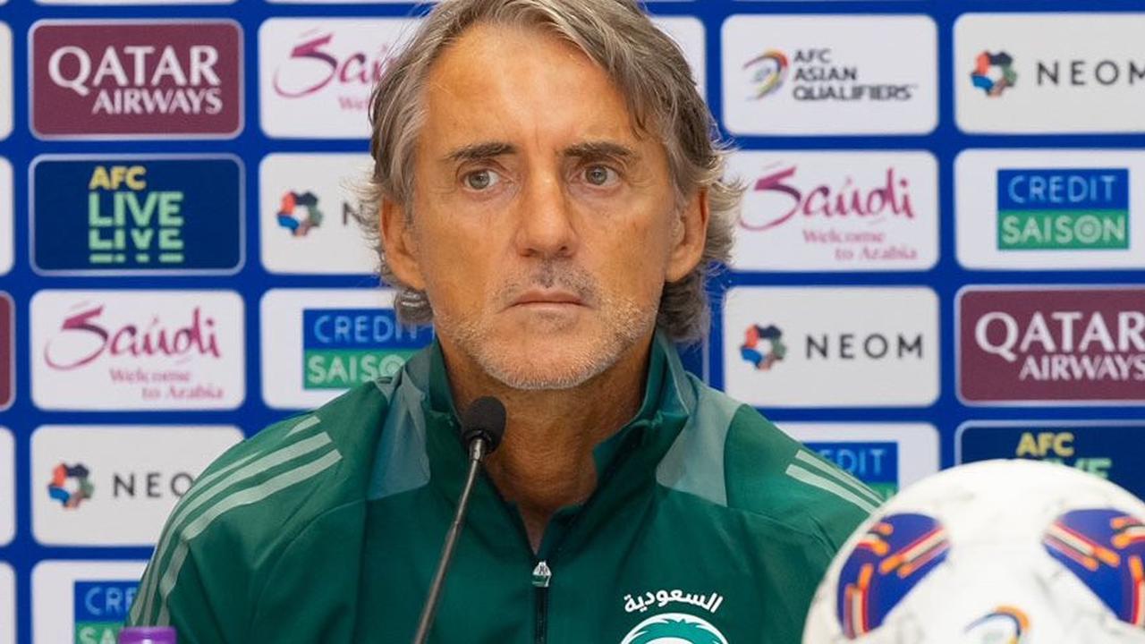 Segini Uang yang Dikantongi Roberto Mancini Usai Dipecat Arab Saudi, Auto Kaya Mendadak!