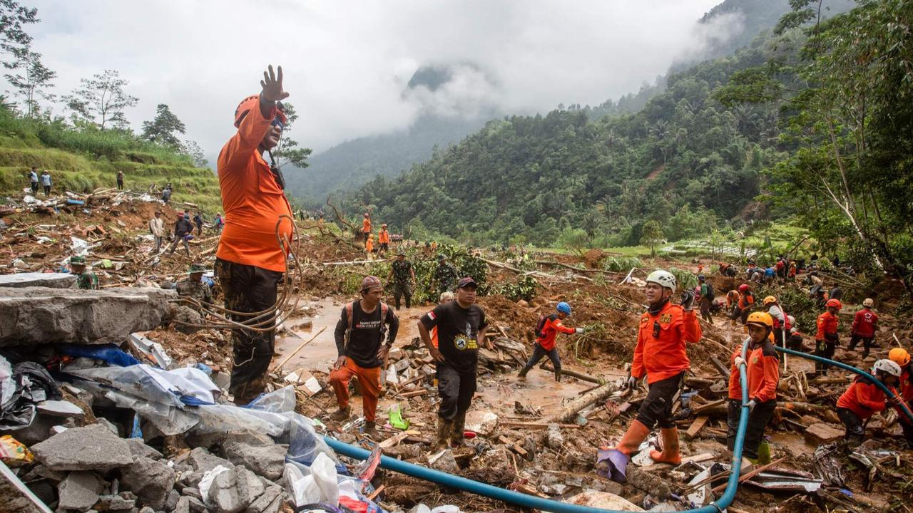 Potret Bencana Tanah Longsor Pekalongan, Korban Tewas Bertambah Jadi 21 orang