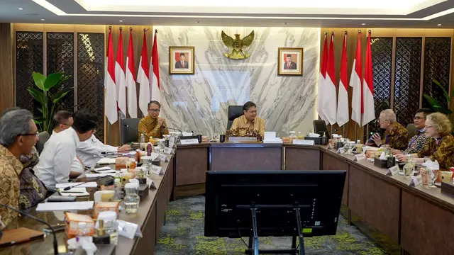 Menteri Koordinator Bidang Perekonomian Airlangga Hartarto melakukan pertemuan dengan Delegasi Bisnis US-ASEAN Business Council (US-ABC) di Kantor Kemenko Perekonomian, Senin (22/5/2023). (Dok Kemenko Perekonomian)