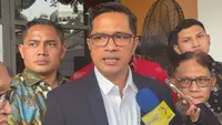 Kuasa hukum mantan Jampidsus Kejagung Febrie Adriansyah, Febri Diansyah menilai jawaban Polri dan Kejaksaan Agung dalam sidang praperadilan justru memperkuat dalil yang mereka ajukan. (Liputan6.com/Ady Anugrahadi)