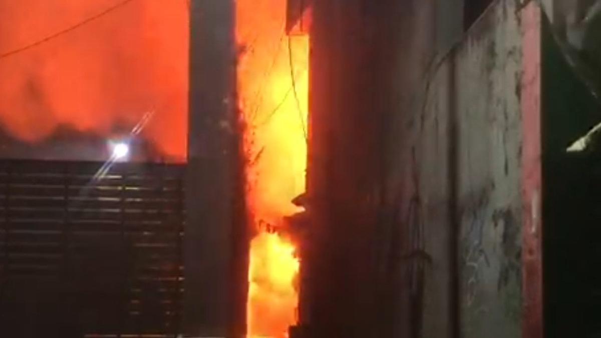 Jelang Lebaran, Kebakaran Melalap Permukiman Padat Penduduk di Selabintana Sukabumi