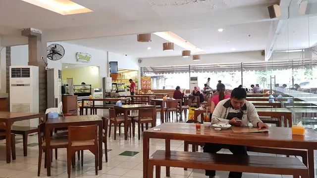 Rekomendasi Tempat Makan Dekat Pintu Tol Semarang Tahun 2026