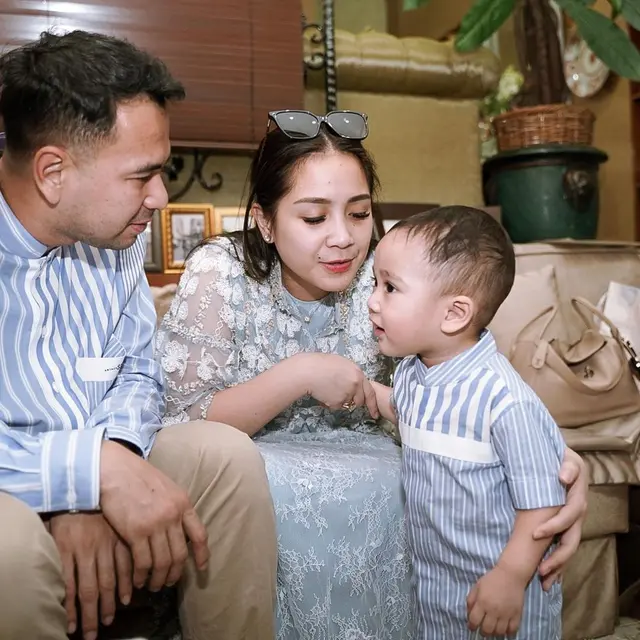Momen lebaran keluarga Raffi Ahmad dan Nagita Slavina. (Foto: Instagram/raffinagita1717)