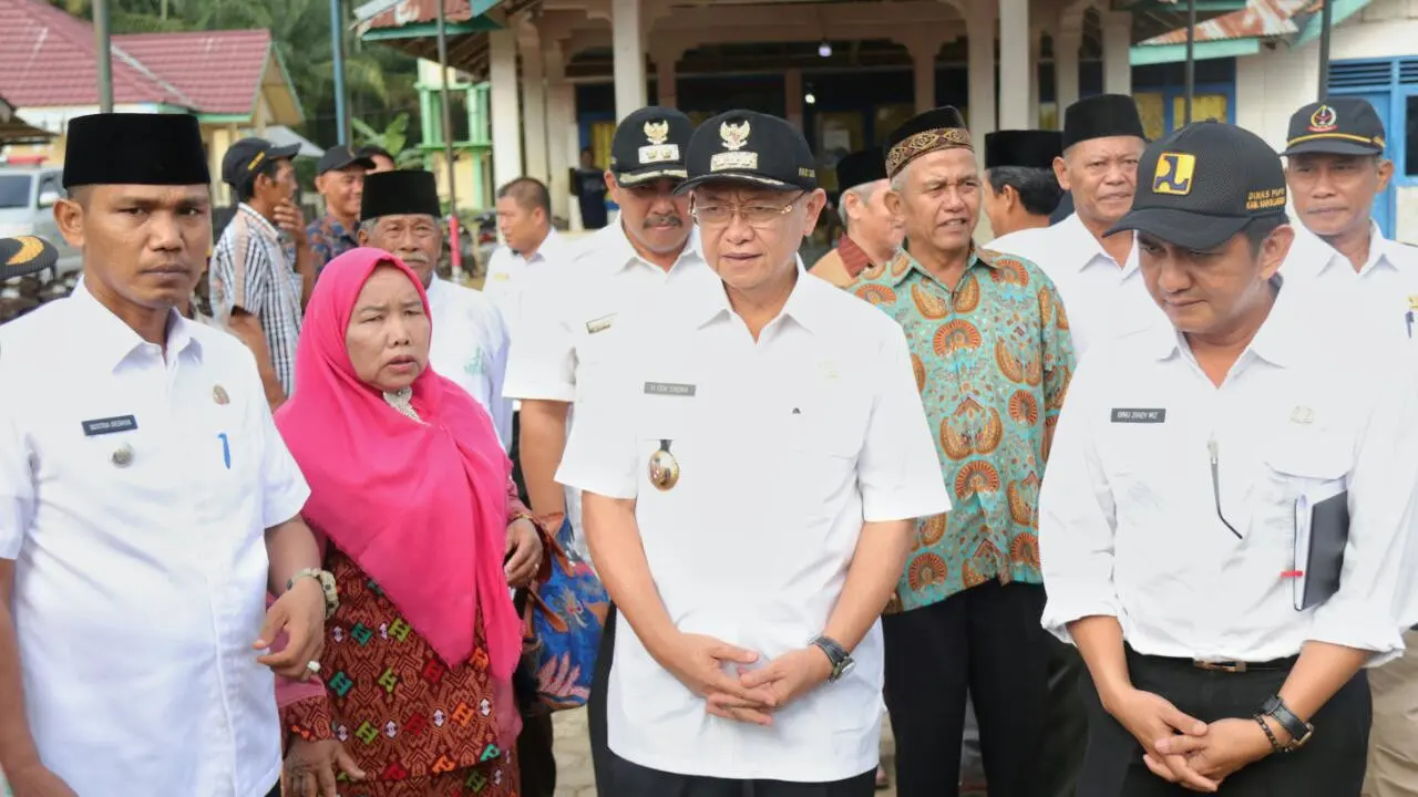 Bupati Sarolangun yang juga bakal cagub Jambi Cek Endra.