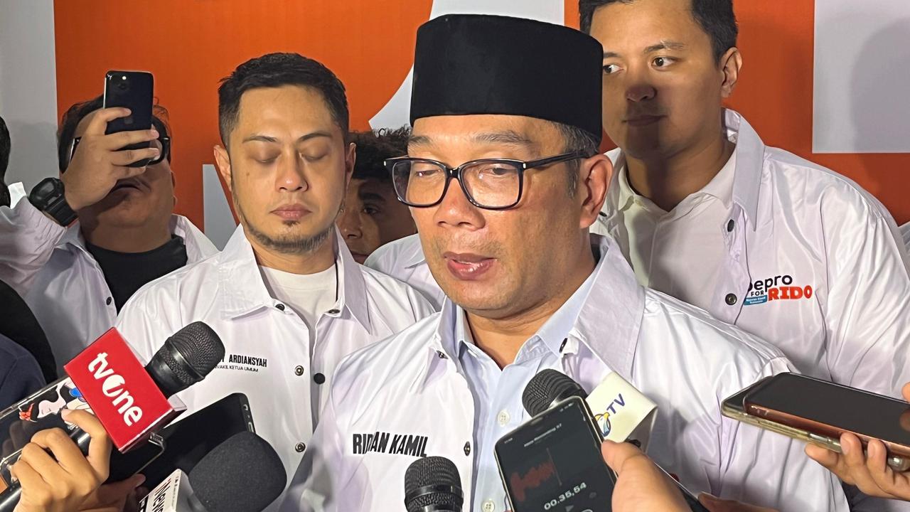 Targetkan Menang Satu Putaran di Pilkada Jakarta, Ridwan Kamil Minta Relawan Blusukan ‘Ketok Pintu’