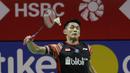 Tunggal putra Indonesia, Jonatan Christie, saat melawan wakil Denmark, Hans-Kristian Solberg Vittinghus, pada Indonesia Open 2019 di Istora, Jakarta, Kamis (18/7). Jonatan menang 22-20, 21-13. (Bola.com/M Iqbal Ichsan)