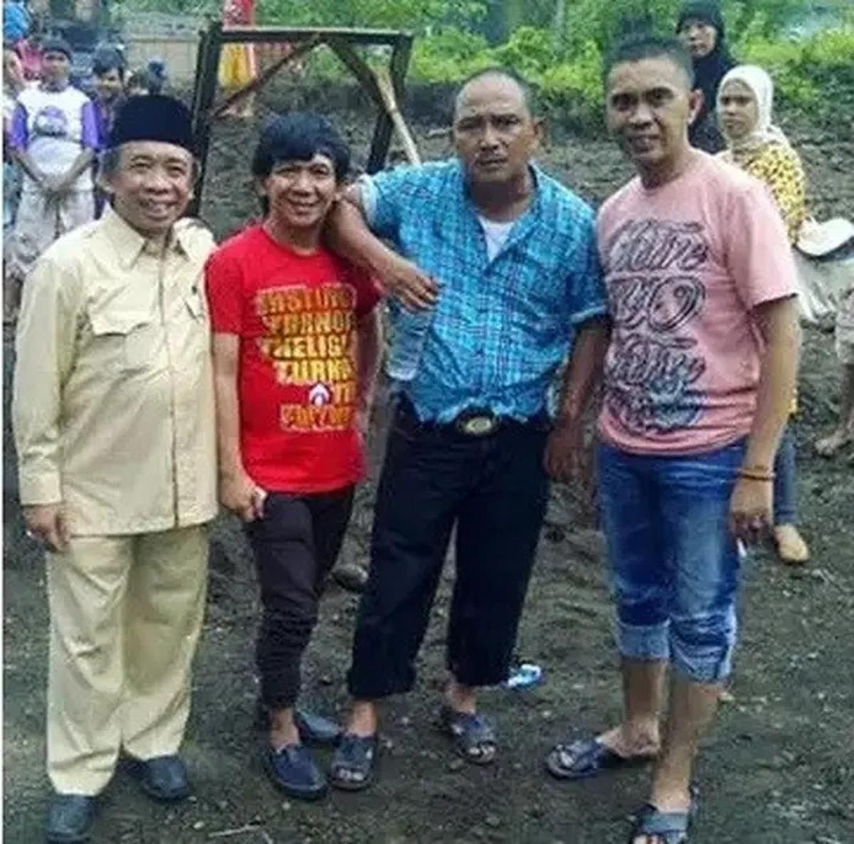 7 Potret Nurul Qomar dengan Grup 4 Sekawan, Foto Lawas Penuh Kenangan