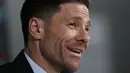 Xabi Alonso memberikan keterangan di depan media dalam konferensi pers perkenalan pelatih baru Real Madrid yang berlangsung di Real Madrid Sports City, Valdebebas, Spanyol, Senin (26/05/2025) waktu setempat. (AP Photo/Jose Breton)
