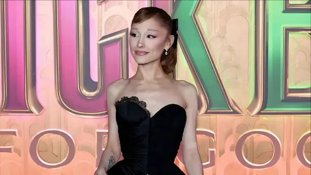Glinda Dressing Jadi Cara Ariana Grande Hidupkan Wicked di Dunia Nyata dengan Gaun Vintage Couture