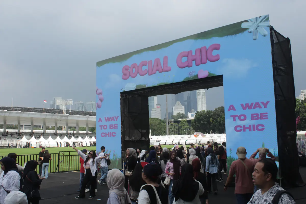 Social Chic 2025