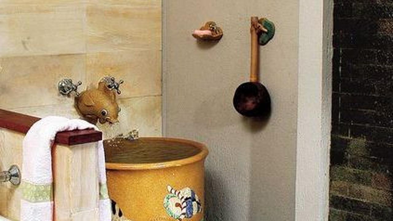 Kamar Mandi Khas Pedesaan Ala Tradisional