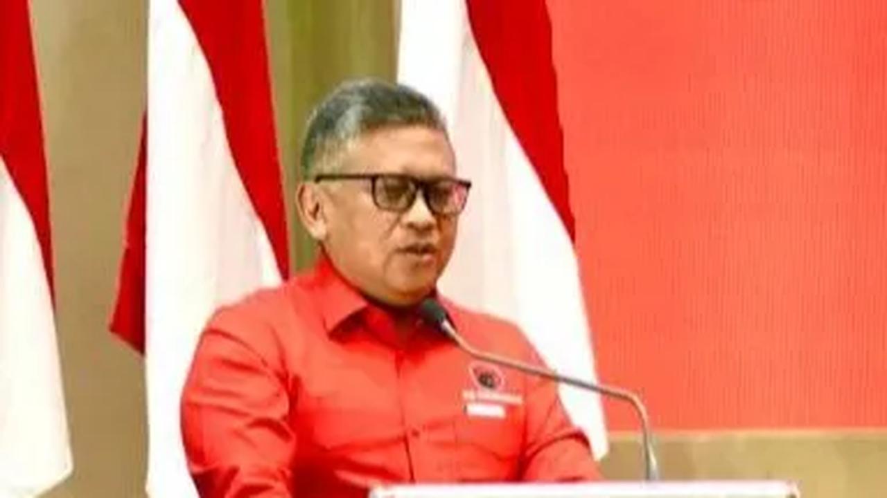 Hasto mengaku siap mempertanggungjawabkan kepada Tuhan, terkait kebenaran bahwa usulan perpanjangan masa jabatan Presiden Jokowi atas usulan ketum partai lain dan juga Pak Lurah.