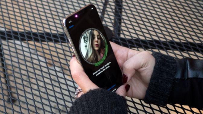 Fitur Face ID di iPhone X mampu dibobol anak berumur 10 tahun. (Doc: USA Today)