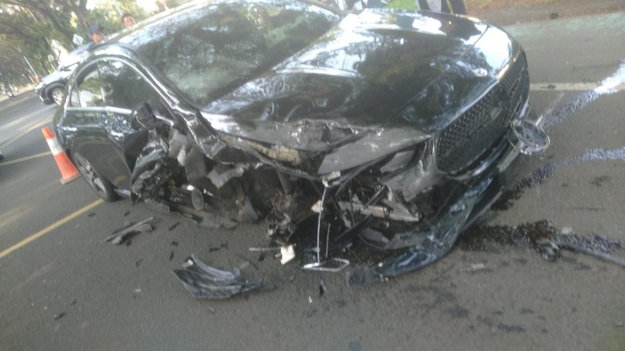 Kronologi Mercy Keluar Jalur ke Arah Berlawanan Langsung Adu Banteng dengan Xpander hingga Ringsek
