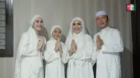 Momen Ayu Ting Ting gelar pengajian sambut Ramadhan (sumber: YouTube/Qiss You TV)