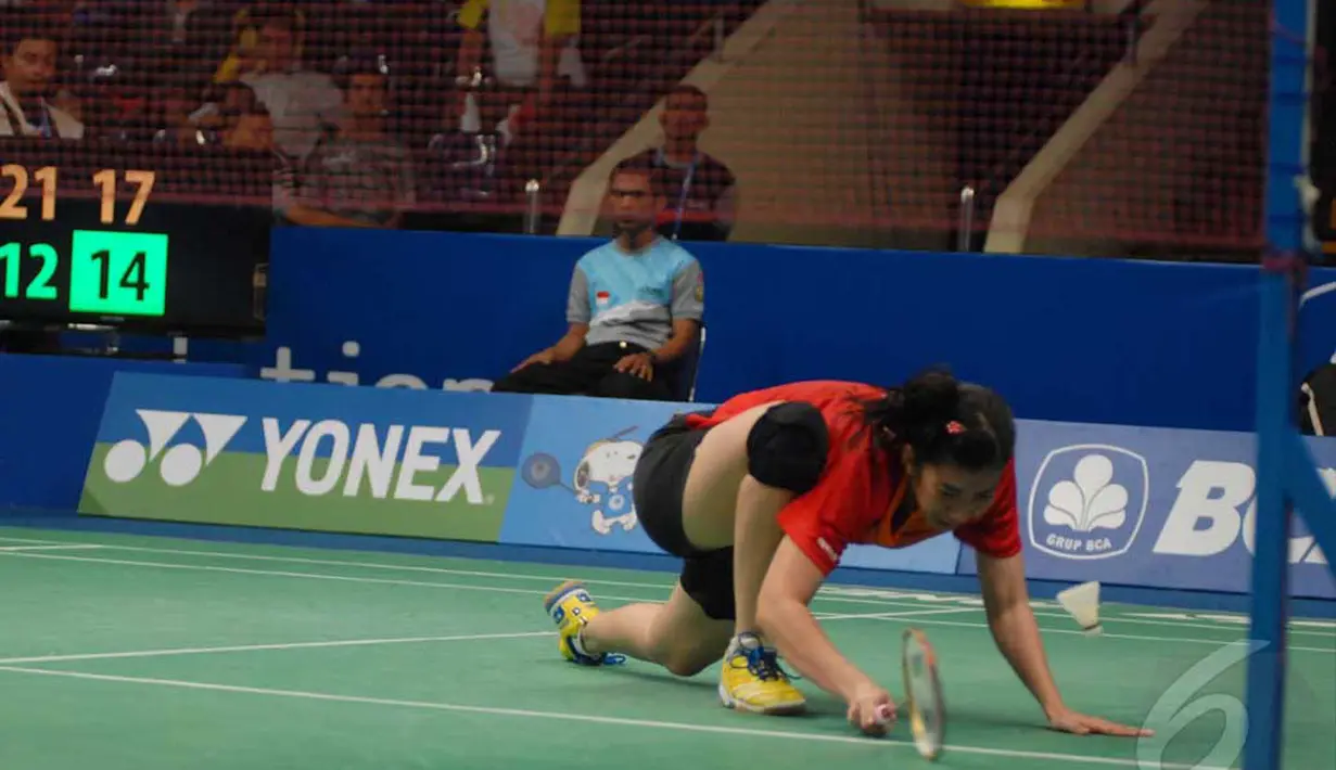 Indonesia dipastikan tampil di babak perempat final tanpa tunggal putri setelah Adriyanti Firdasar gugur di babak kedua, Kamis (19/6/2014) (Liputan6.com/Miftahul Hayat)