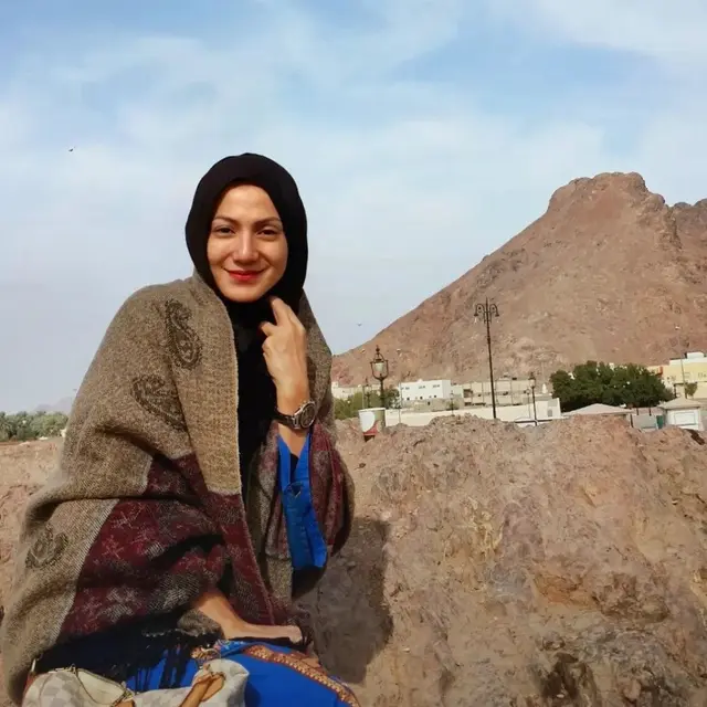 Wanda Hamidah Berhijab