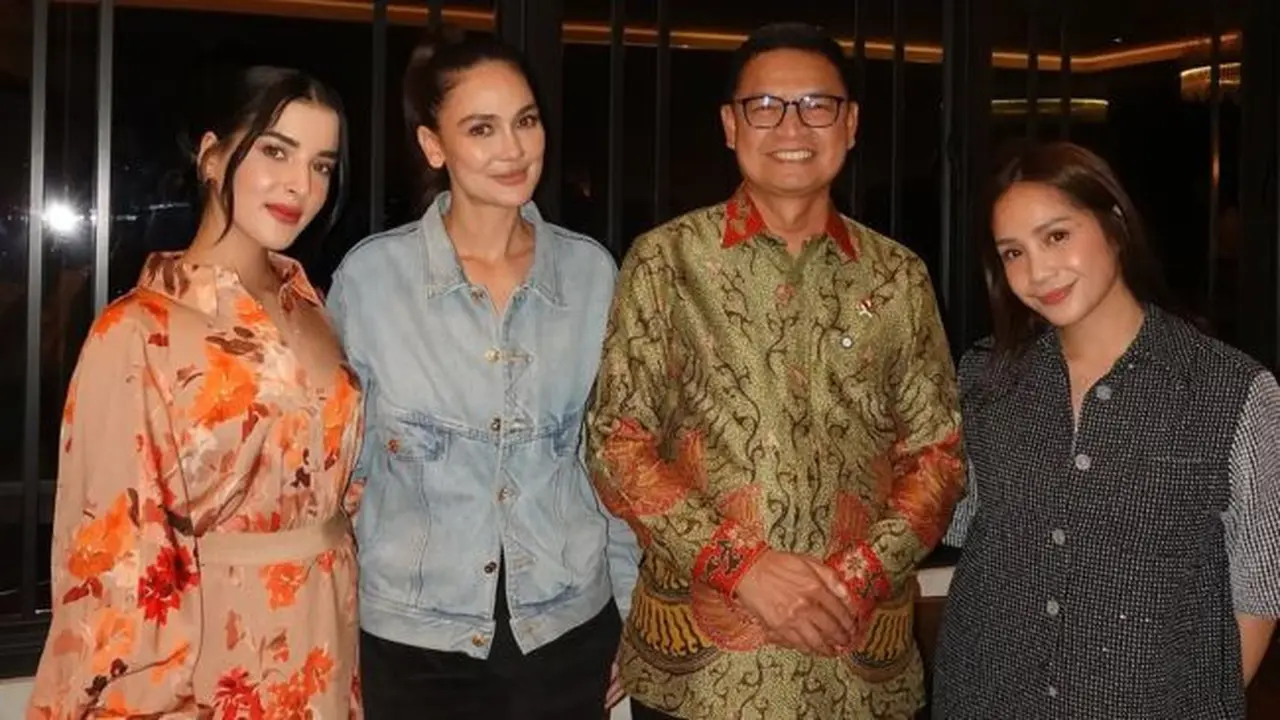 Potret Tasya Farasya Bukber dengan Para Owner Skincare (credit: instagram/tasyafarasya)