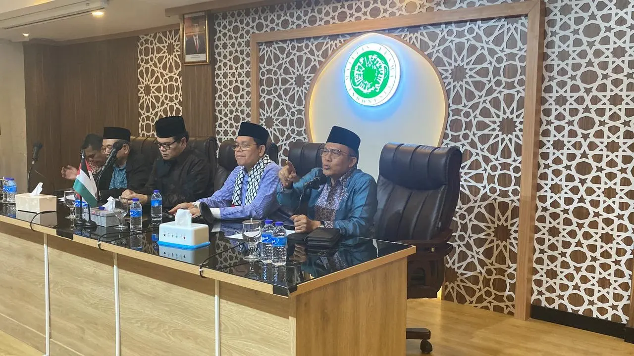 MUI pun menegaskan tidak pernah merilis daftar produk Israel dan afiliasinya yang harus diboikot. Hal itu disampaikan Sekretaris Komisi Fatwa MUI Miftahul Huda. Dia menyebut, MUI tak berwenang merilis produk-produk tersebut.
