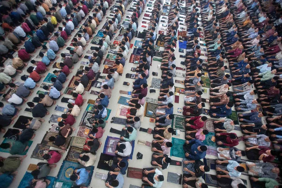 FOTO: Ribuan Santri Gelar Tadarus Lingkaran di Bulan Ramadan