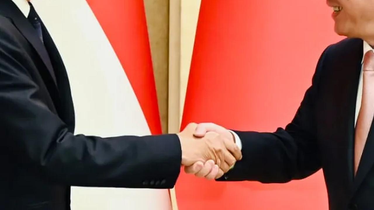 VIDEO: Terungkap! Alasan Pemerintah Jokowi Doyan Dekat-Dekat Dengan China