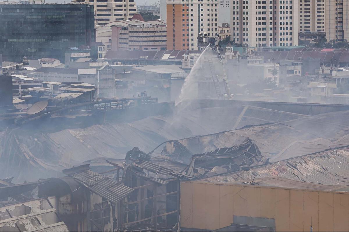 Kebakaran Glodok Plaza