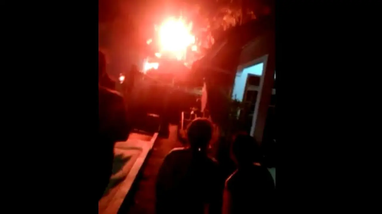 Penampakan bola api misterius yang tertangkap kamera hebohkan warga Cilacap, Jawa Tengah. (Foto: Liputan6.com/Istimewa/Muhamad Ridlo)
