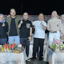 Gubernur Kalimantan Tengah, Sugianto Sabran (ketiga dari kanan) dan M. Alfian Mawardi (keempat dari kanan) (Istimewa)