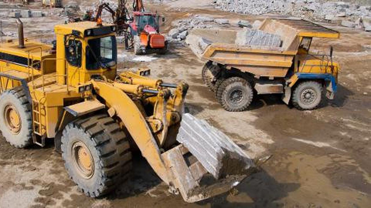 Belanja modal United Tractors turun