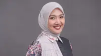 Shinta Anggraini dan Tim Desainer Bikin Koleksi Busana Heart to Heart, Berkreasi dengan 3 Warna Ini