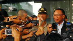 Menteri Energi dan Sumber Daya Mineral Jero Wacik memenuhi panggilan KPK, Jakarta, Senin (9/6/2014) (Liputan6.com/Miftahul Hayat)
