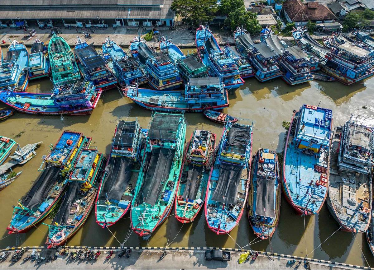 FOTO: Ribuan Kapal Nelayan Pati Berhenti Melaut Akibat Lonjakan Harga Solar