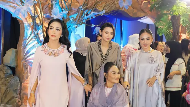 Parade Kaftan dari Kris Dayanti hingga Amora Lemos Saat Bukber Keluarga Besar