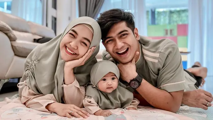 Ria Ricis ajak baby Moana jenguk orang sakit
