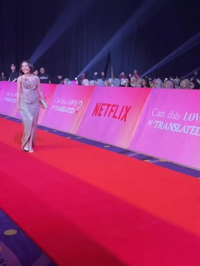 Gaya Prilly Latuconsina di Red Carpet Film Terbaru Kim Seon Ho dan Go Youn Jung, Sempat Drama Risleting Lepas hingga Akui Insecure Pakai Dre